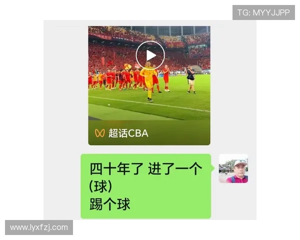 小圆脸的足球明星预测之旅揭秘未来球场巨星的潜力与魅力